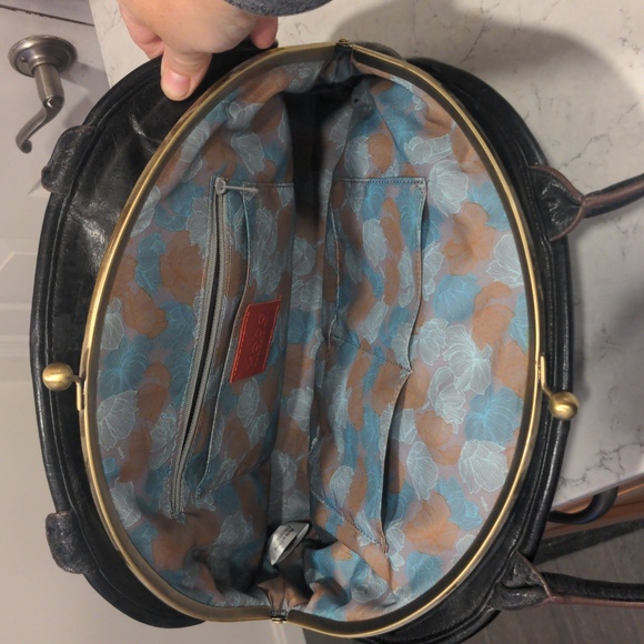 Vintage Hobo brand black leather shoulder bag - Picture 5 of 7